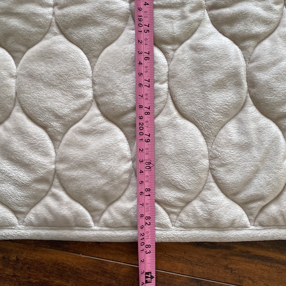 Quilted Pet Chair Cover - Picture 7 of 16